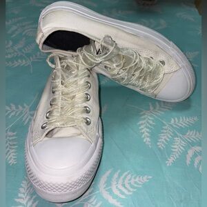 Converse Cream CTAS Low Top Lift Ox Women's Platform Sneakers size 7.5